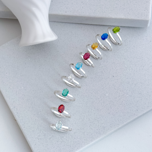 Anel em Prata 925 Pedra Oval Cores Anel em Prata 925 Pedra Oval Cores