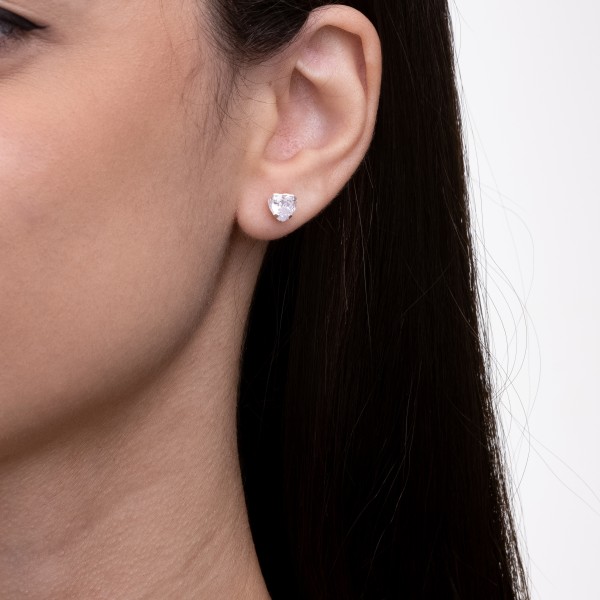 Brinco em Prata 925 Coração Pedra G