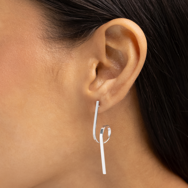 Brinco em Prata 925 Geométrico Espiral