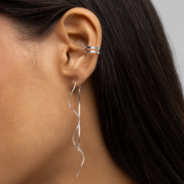 Brinco em Prata 925 Encaixe Fio Duplo Ondulado