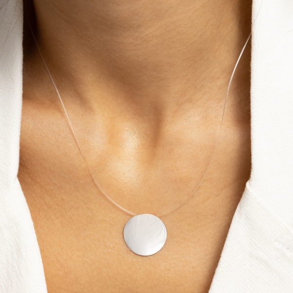 Gargantilha em Prata 925 Fio Nylon e Medalha Luxo